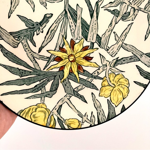 Tiffany & Co. Yellow Flowers Salad Plate, Made by MASON'S ® - Picture 9 of 15